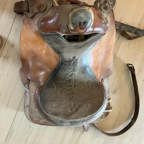 Beeswax Leather Conditioner Bring Life back into your bags - Picture 3 of 10